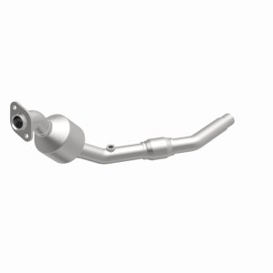 Land Rover Freelander Catalytic Converter - Magnaflow - HM Grade Federal/EPA Direct-Fit - `02-`05