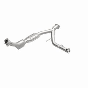 Ford Expedition Catalytic Converter - Passenger Side - Magnaflow - Direct-Fit - `03-`04