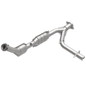 Ford Expedition Catalytic Converter - Passenger Side - Magnaflow - Direct Fit HM Grade - `03-`04 Ford Expedition Catalytic Converter - Passenger Side - Magnaflow - Direct Fit HM Grade - `03-`04