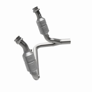 Dodge Durango Catalytic Converter - Magnaflow - Direct Fit - 2004