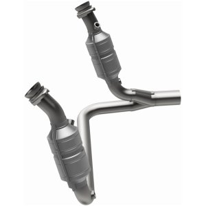 Dodge Durango Catalytic Converter - Magnaflow - Direct Fit - 2004