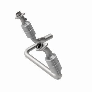 Dodge Durango Catalytic Converter - Magnaflow - Direct Fit - 2004