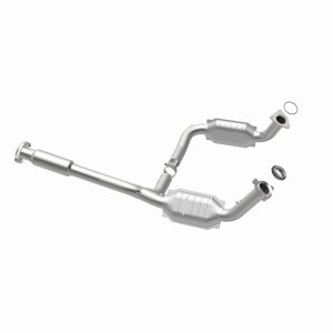 Chevrolet Trailblazer EXT Catalytic Converter - Magnaflow - Direct-Fit - `03-`06