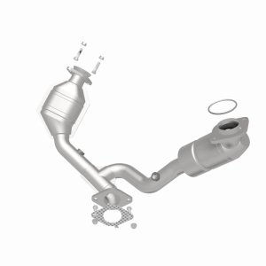 Ford Taurus Catalytic Converter - Front - Magnaflow - HM Grade, Direct-Fit - `00-`07