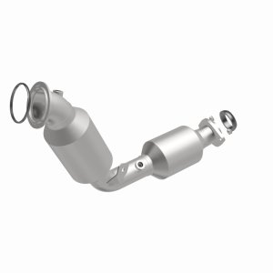 Toyota Sequoia Catalytic Converter - Right - Magnaflow - OEM Grade Direct-Fit - `23-`24