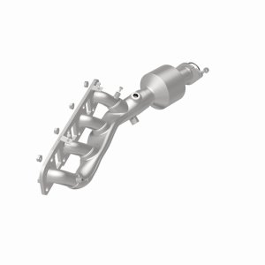 Nissan Armada Manifold Catalytic Converter - Right - Magnaflow - OEM Grade Direct-Fit - `17-`22
