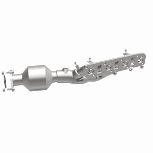 Nissan Armada Manifold Catalytic Converter - Right - Magnaflow - OEM Grade Direct-Fit - `17-`22