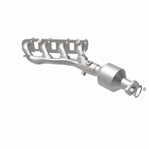 Nissan Titan Manifold Catalytic Converter - Right - Magnaflow - OEM Grade Direct-Fit - `17-`21