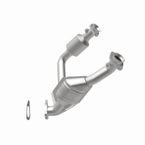 Ford Ranger Catalytic Converter - Front - Magnaflow - California Grade CARB Compliant Direct-Fit - 2003