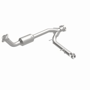 Lincoln Navigator Catalytic Converter - Magnaflow - Direct Fit - 2005