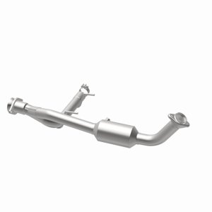 Lincoln Navigator Catalytic Converter - Magnaflow - Direct Fit - 2005