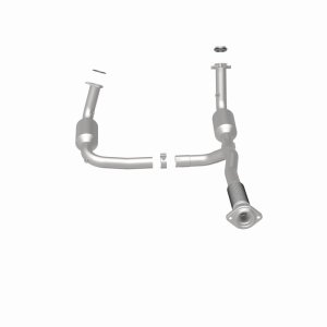 Buick Rainier Catalytic Converter - Magnaflow - California Grade CARB Compliant, Direct-Fit - 2004