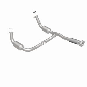 Chevrolet Trailblazer EXT Catalytic Converter - Magnaflow - California Grade CARB Compliant, Direct-Fit - 2004