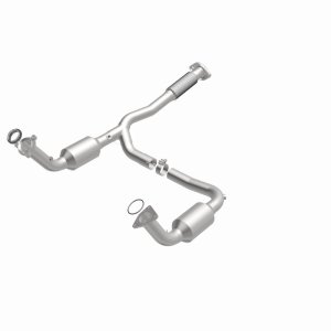 Chevrolet Trailblazer EXT Catalytic Converter - Magnaflow - California Grade CARB Compliant, Direct-Fit - 2004