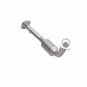 GMC Yukon Catalytic Converter - Magnaflow - California Grade CARB Compliant Direct-Fit - `02-`03 GMC Yukon Catalytic Converter - Magnaflow - California Grade CARB Compliant Direct-Fit - `02-`03