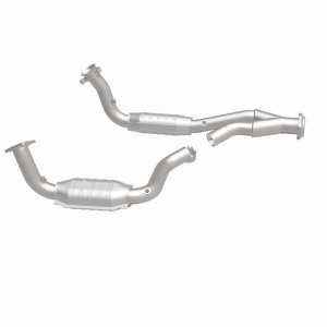 Chevrolet SSR Catalytic Converter - Magnaflow - California Grade CARB Compliant Direct-Fit - 2003