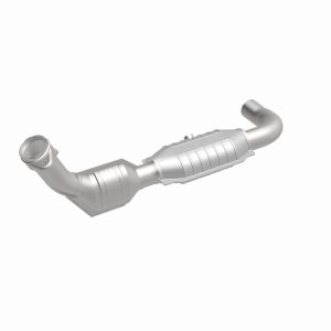Ford Expedition Catalytic Converter - Magnaflow - California Grade CARB Compliant Direct-Fit - `99-`00
