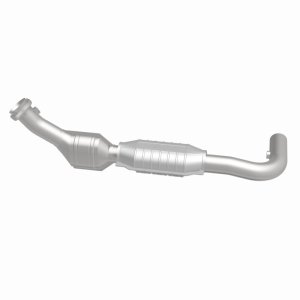 Ford Expedition Catalytic Converter - Magnaflow - California Grade CARB Compliant Direct-Fit - `97-`00