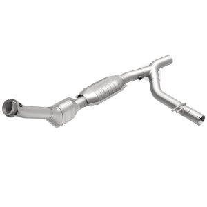 Ford Expedition Catalytic Converter - Magnaflow - Direct-Fit, California Grade CARB Compliant - `97-`01 Ford Expedition Catalytic Converter - Magnaflow - Direct-Fit, California Grade CARB Compliant - `97-`01