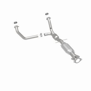 Chevrolet S10 Catalytic Converter - Magnaflow - California Grade CARB Compliant Direct-Fit - `00-`02