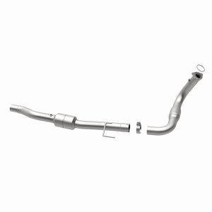 Chevrolet Avalanche 2500 Catalytic Converter - Driver Side - Magnaflow - California Grade CARB Compliant Direct-Fit - `04-`05