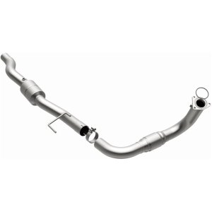 Chevrolet Suburban 2500 Catalytic Converter - Driver Side - Magnaflow - California Grade CARB Compliant Direct-Fit - `04-`05