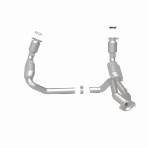Chevrolet Silverado 1500 Catalytic Converter - Magnaflow - California Grade CARB Compliant Direct-Fit - 2002