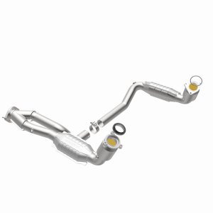 Chevrolet Silverado 1500 Catalytic Converter - Magnaflow - California Grade CARB Compliant Direct-Fit - 2002