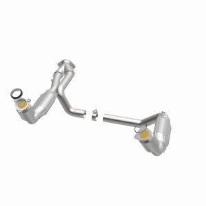 Chevrolet Silverado 1500 Catalytic Converter - Magnaflow - California Grade CARB Compliant Direct-Fit - 2002