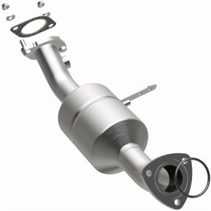 Cadillac CTS Catalytic Converter - Magnaflow - California Grade CARB Compliant Direct-Fit - 2003