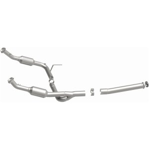 Ford Explorer Catalytic Converter - Underbody - Magnaflow - California Grade CARB Compliant Direct-Fit - `04-`05