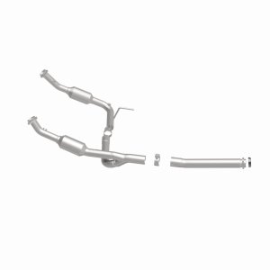 Ford Explorer Catalytic Converter - Underbody - Magnaflow - California Grade CARB Compliant Direct-Fit - `04-`05