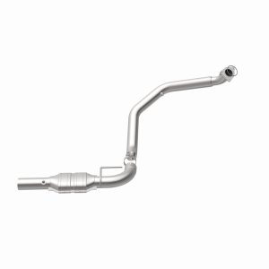GMC Savana 3500 Catalytic Converter - Magnaflow - California Grade CARB Compliant Direct-Fit - 2003