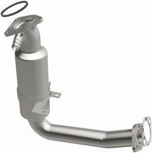 Ford Focus Catalytic Converter - Magnaflow - Direct Fit, CARB Compliant - `02-`04
