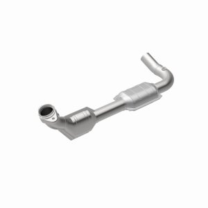 Ford E-150 Catalytic Converter - Driver Side - Magnaflow - California Grade CARB Compliant Direct-Fit - `00-`04