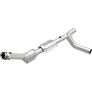 Ford E-250 Catalytic Converter - Passenger Side - Magnaflow - California Grade CARB Compliant Direct-Fit - `03-`04