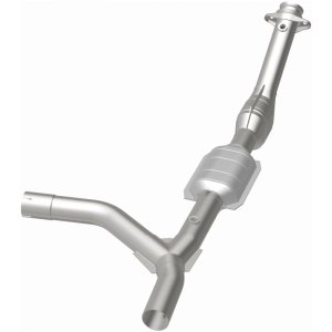 Ford E-250 Catalytic Converter - Passenger Side - Magnaflow - California Grade CARB Compliant Direct-Fit - `03-`04