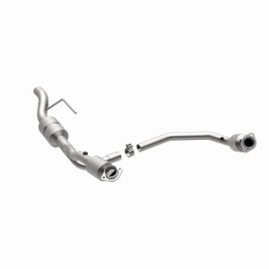 Dodge Ram 2500 Van Catalytic Converter - Magnaflow - California Grade CARB Compliant Direct-Fit - `01-`02 Dodge Ram 2500 Van Catalytic Converter - Magnaflow - California Grade CARB Compliant Direct-Fit - `01-`02