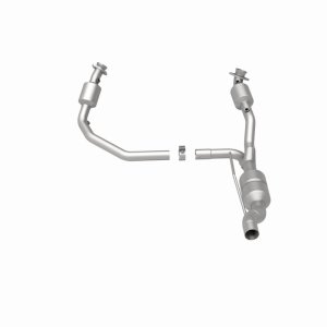 Dodge Ram 2500 Van Catalytic Converter - Magnaflow - California Grade CARB Compliant Direct-Fit - `01-`02 Dodge Ram 2500 Van Catalytic Converter - Magnaflow - California Grade CARB Compliant Direct-Fit - `01-`02