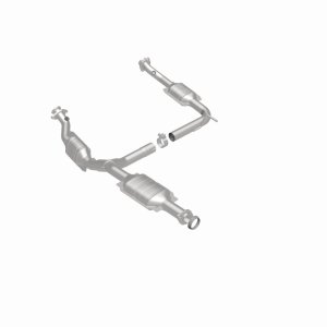 Ford Explorer Catalytic Converter - Magnaflow - California Grade CARB Compliant Direct-Fit - `04-`05 Ford Explorer Catalytic Converter - Magnaflow - California Grade CARB Compliant Direct-Fit - `04-`05