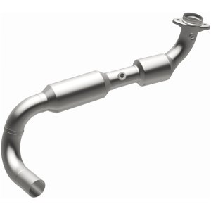 Ford Expedition Catalytic Converter - Magnaflow - Direct Fit - `03-`04