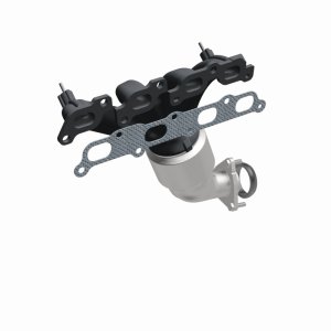 GMC Canyon Catalytic Converter - Magnaflow - Direct Fit - `04-`05