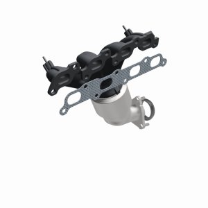 GMC Canyon Catalytic Converter - Magnaflow - Direct Fit - `04-`05