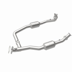 Ford E-250 Catalytic Converter - Magnaflow - California CARB Compliant Direct-Fit - 2003
