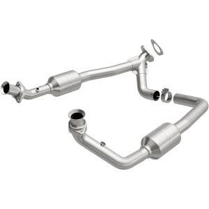 Ford E-250 Catalytic Converter - Magnaflow - California CARB Compliant Direct-Fit - 2003 Ford E-250 Catalytic Converter - Magnaflow - California CARB Compliant Direct-Fit - 2003