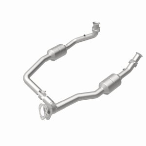 Ford E-250 Catalytic Converter - Magnaflow - California CARB Compliant Direct-Fit - 2003