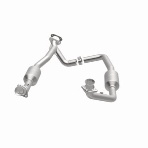 Ford E-250 Catalytic Converter - Magnaflow - California CARB Compliant Direct-Fit - 2003