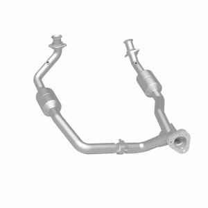 Ford E-250 Catalytic Converter - Magnaflow - California CARB Compliant Direct-Fit - 2003