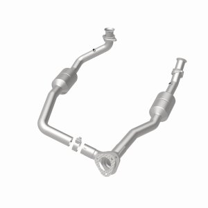 Ford E-350 Super Duty Catalytic Converter - Magnaflow - California CARB Compliant Direct-Fit - 2003