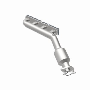 Nissan Pathfinder Armada Catalytic Converter - Magnaflow - Direct-Fit, CARB Compliant - 2004